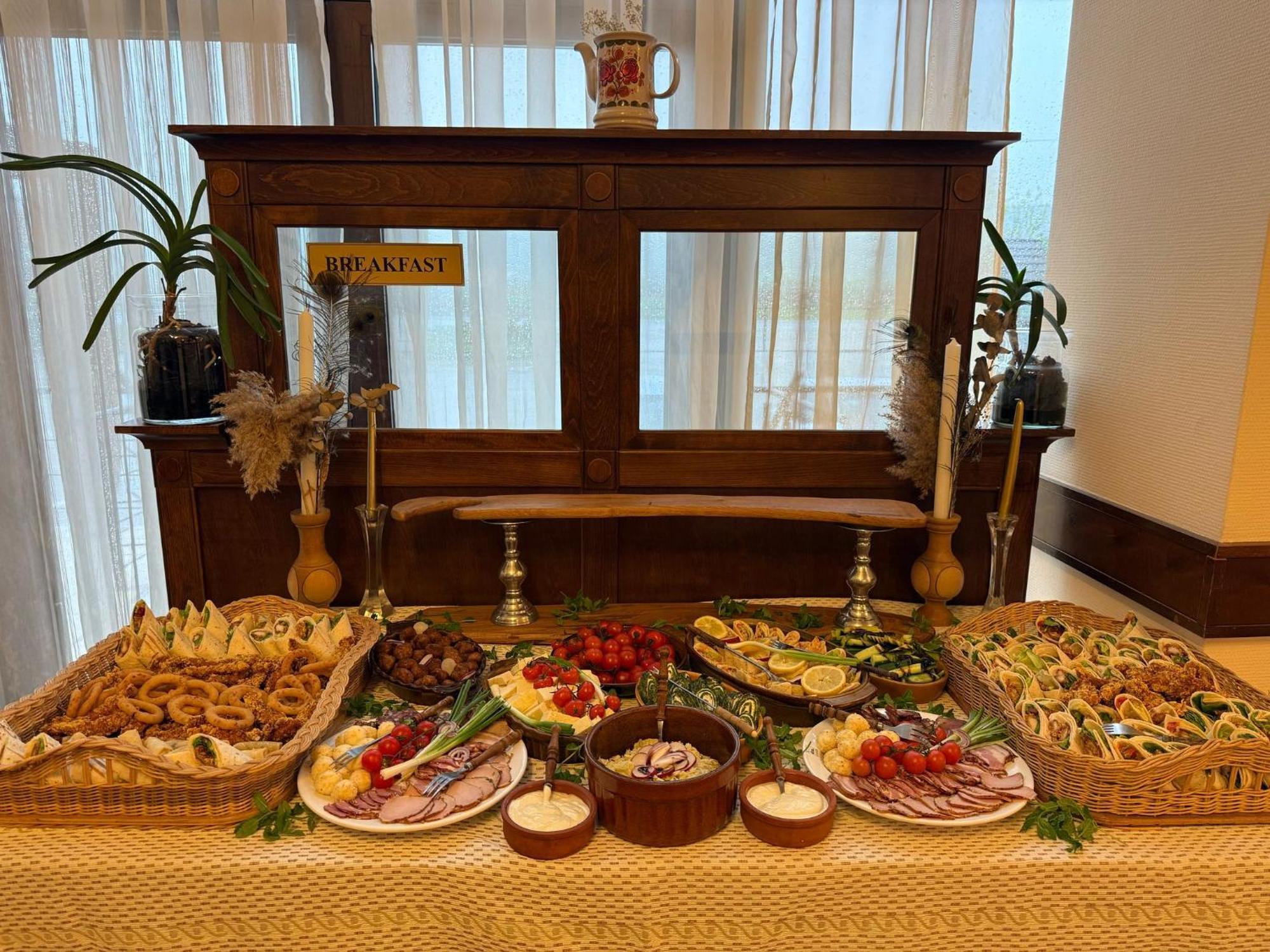 La Cuib Cristian Sibiu Hotel ภายนอก รูปภาพ